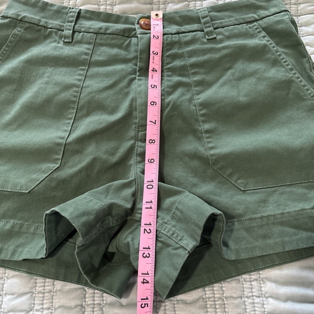 Vineyard Vines 8 Women Shorts Emerald Green EUC Slash Pockets Back Flap Pockets - Picture 10 of 13